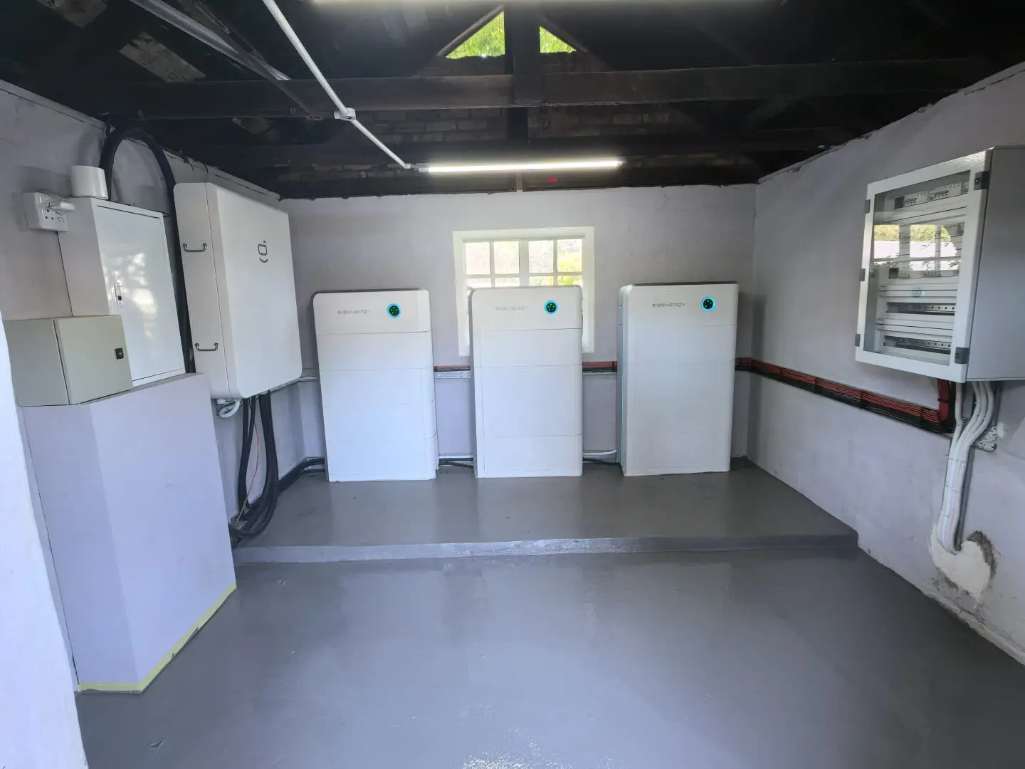 Commercial Battery Energy Storage Installation | P&P Solar Solutions Commercial battery energy storage installation integrated with solar power
