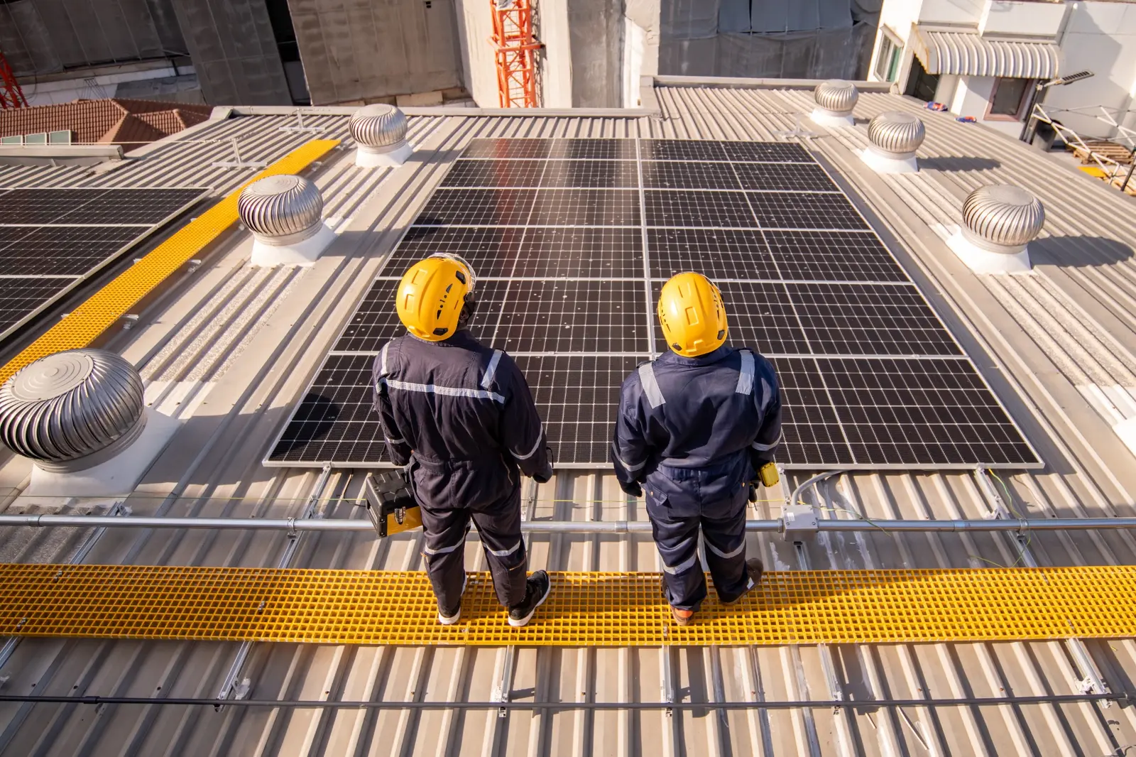 Commercial Rooftop Solar Safety and Quality | P&P Solar Solutions Commercial rooftop solar safety inspection and photovoltaic maintenance planning
